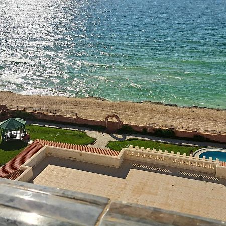 Panorama Apartment With A Charming Sea And Swimming Pool View Near Alexandria With Free Wifi شقة باطلالة ساحرة على البحر وحمام السباحة Zewnętrze zdjęcie