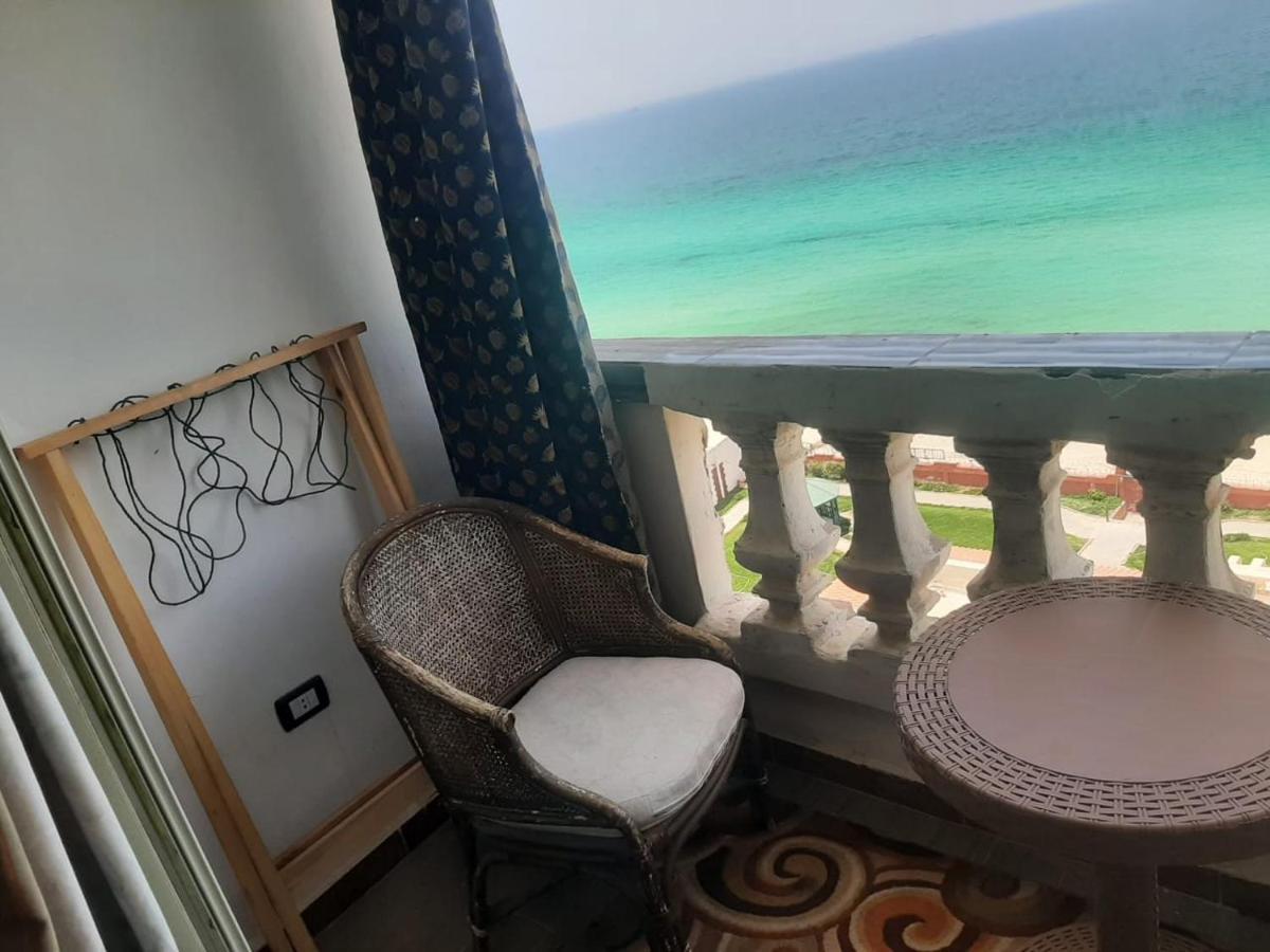 Panorama Apartment With A Charming Sea And Swimming Pool View Near Alexandria With Free Wifi شقة باطلالة ساحرة على البحر وحمام السباحة Zewnętrze zdjęcie