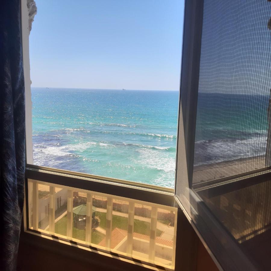 Panorama Apartment With A Charming Sea And Swimming Pool View Near Alexandria With Free Wifi شقة باطلالة ساحرة على البحر وحمام السباحة Zewnętrze zdjęcie